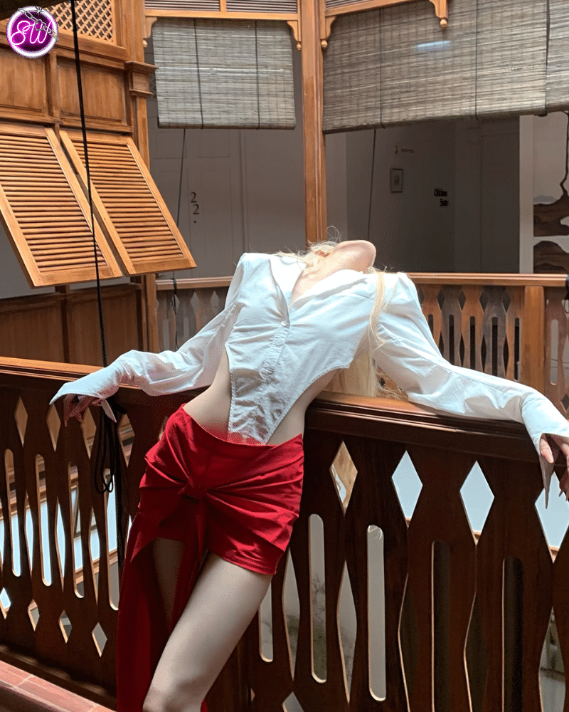 Rase le sol เสื้อเชิ้ตขาวดีไซน์แหวกแนว หรูเซ็กซี่ - Image 4