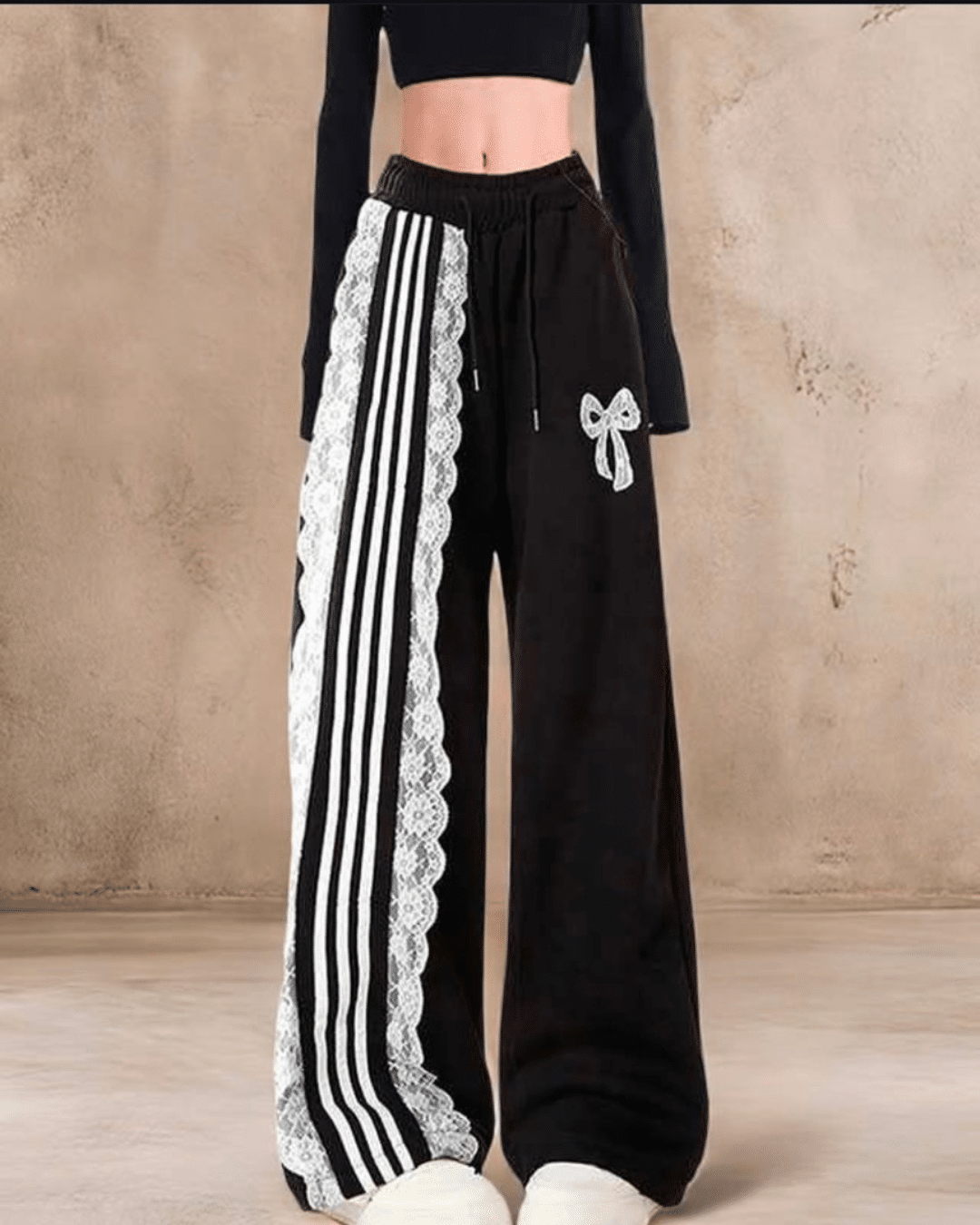 sporty baggy trousers sporty baggy trousers